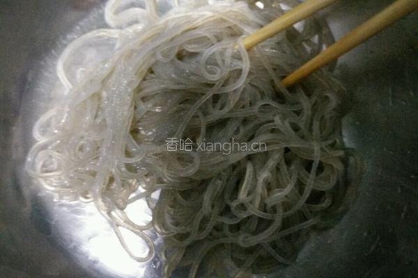 素炒红薯粉丝的做法图解4