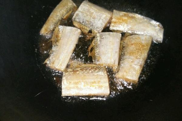 香煎带鱼的做法图解4