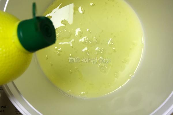 戚风纸杯芝麻小蛋糕的做法图解6