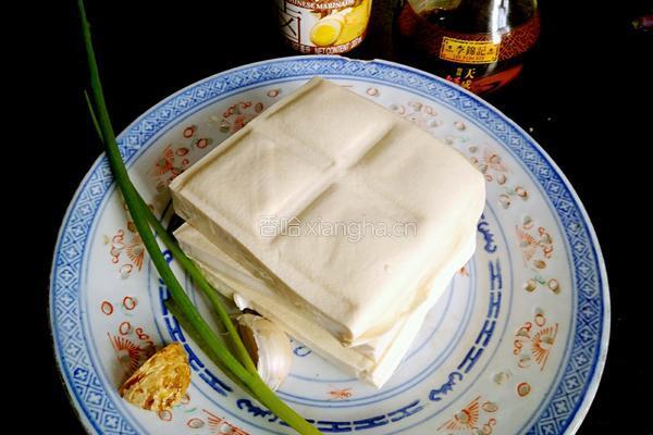 卤汁豆腐的做法图解2