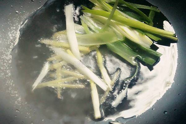 葱油肉丝面的做法图解6