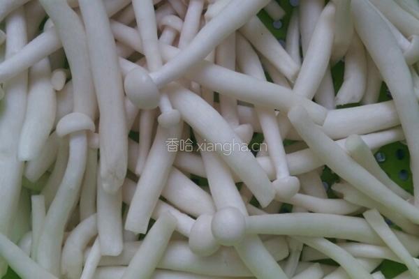 豌豆白玉菇的做法图解1