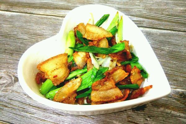 蒜苗五花肉的做法图解5