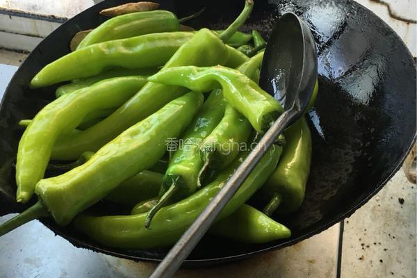 油焖茄子尖椒的做法图解4
