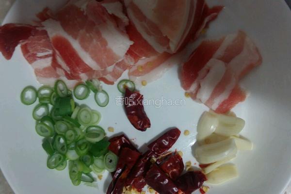 茶树菇五花肉的做法图解1