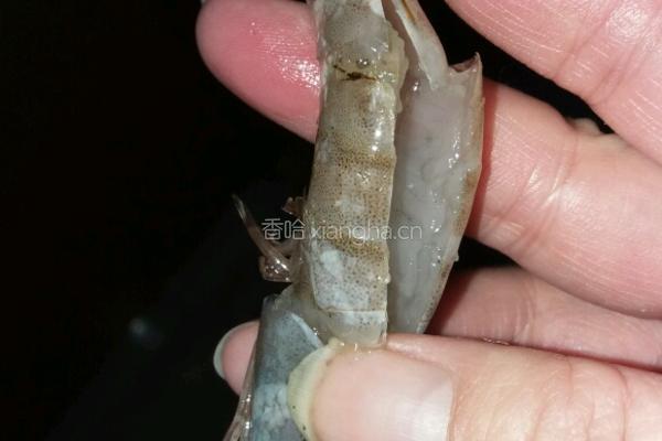 蒜蓉虾的做法图解2
