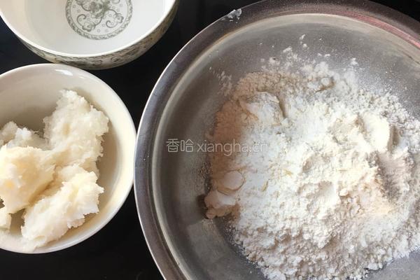 红豆沙酥饼的做法图解1