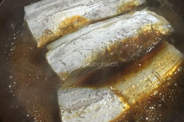 带鱼红糖酱油煮的做法图解2