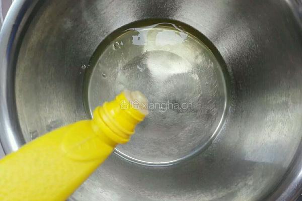 奶牛花蛋糕卷的做法图解5