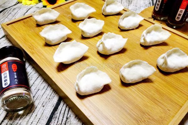 韭菜鸡蛋馅饺子的做法图解8