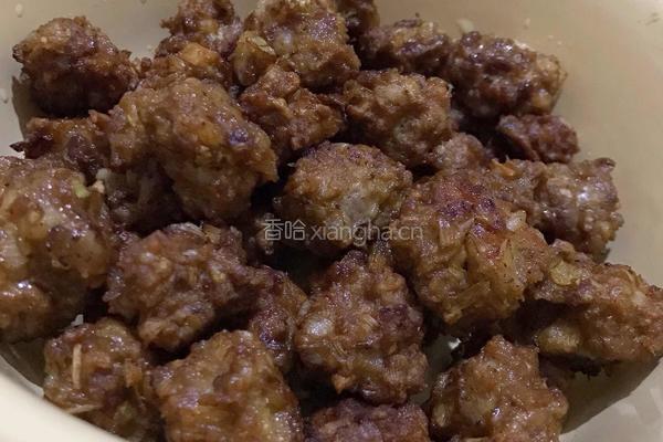 油炸丸子的做法图解3