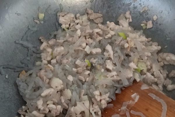 扒菇肉丁的做法图解4
