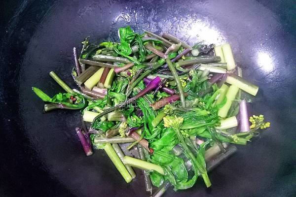 清炒红油菜苔的做法图解5