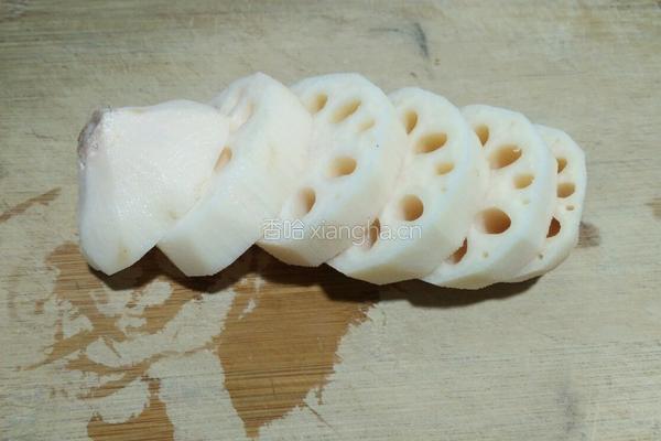 虫草花莲藕骨头汤的做法图解3