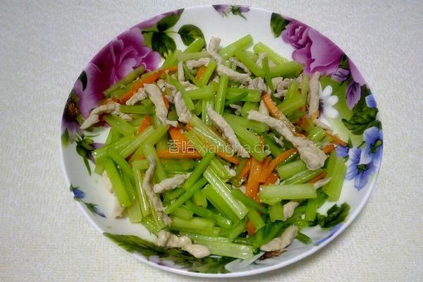 芹菜炒肉丝的做法图解11