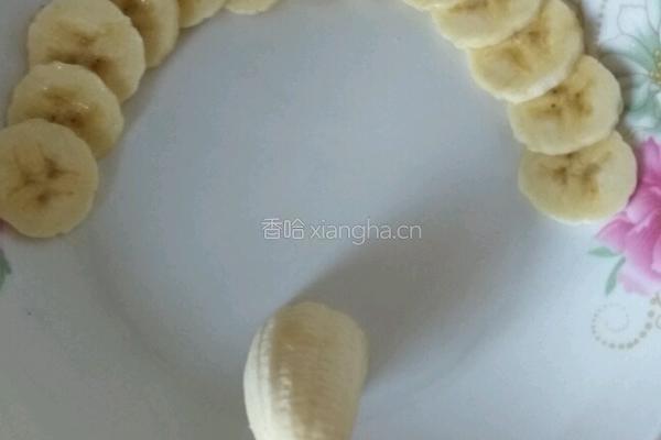 香蕉拼盘的做法图解3