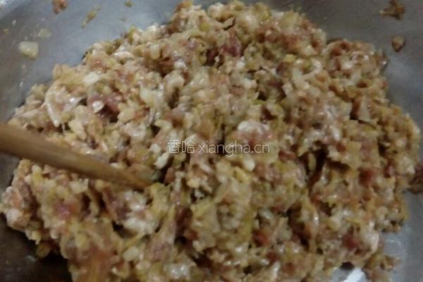 酸菜馅饺子的做法图解3