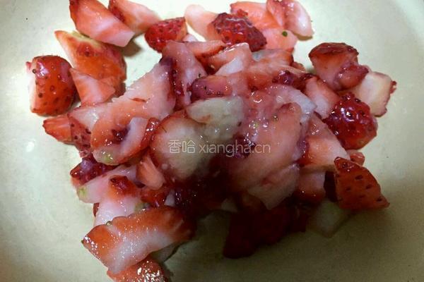 草莓可丽饼的做法图解3