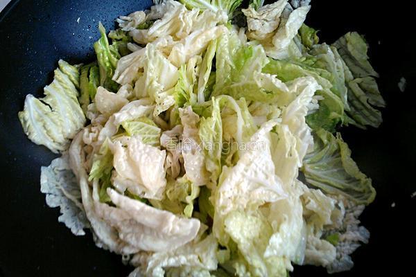 白菜叶鲜虾粉丝煲的做法图解3
