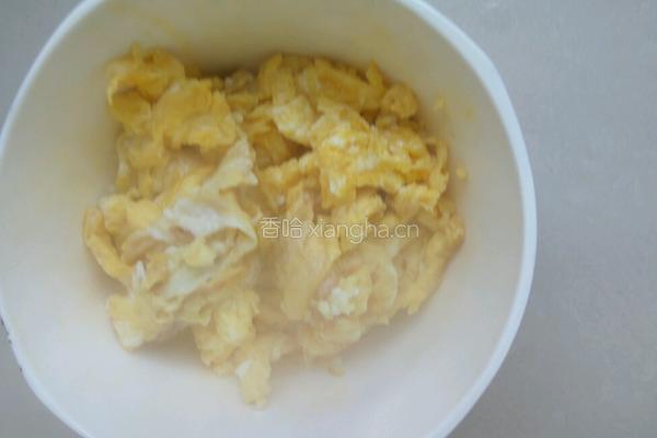 炒鸡蛋菠菜的做法图解4