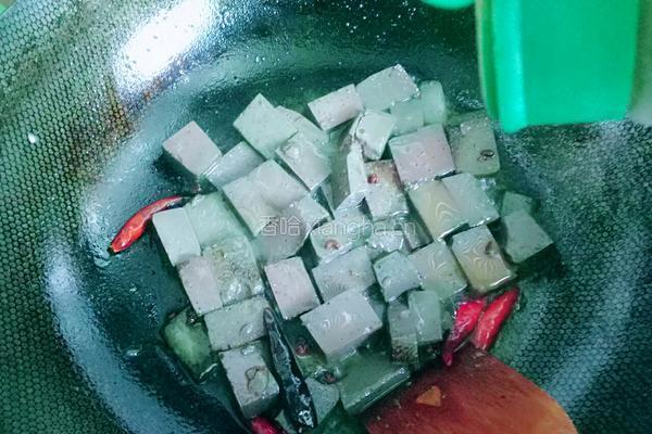 蒜苗羊血的做法图解5
