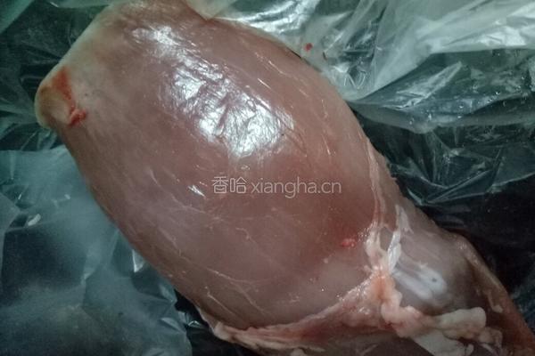 金针菇肉卷的做法图解1