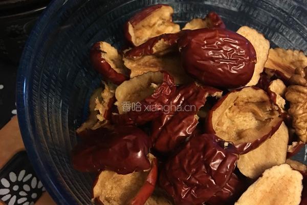 红枣核桃发糕的做法图解1