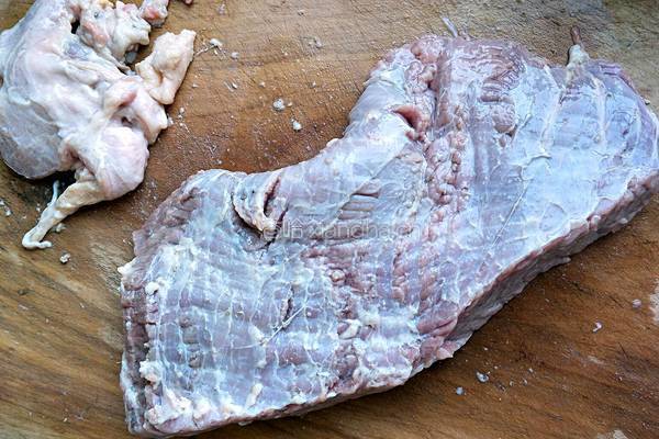 秘制牛肉的做法图解1