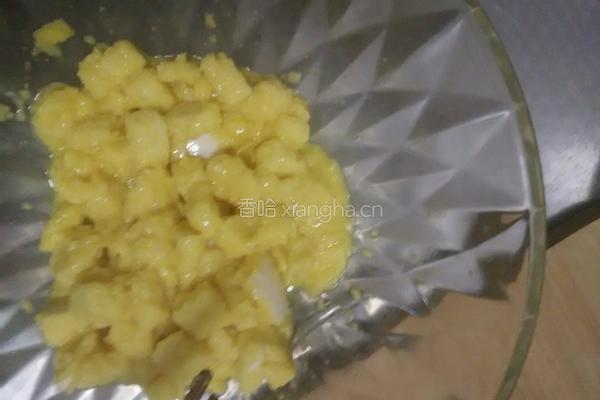 鸡蛋炒馍花的做法图解3
