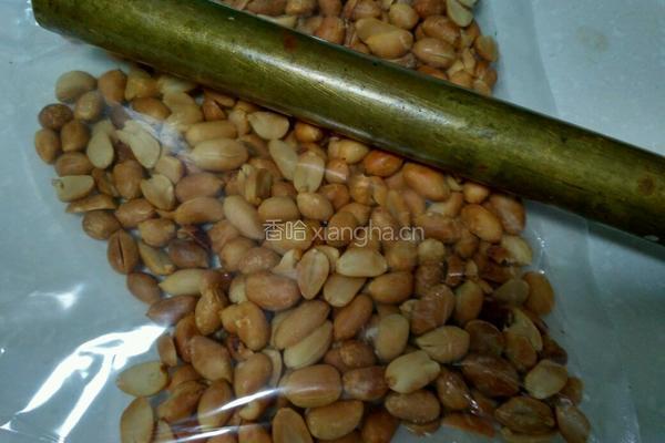花生蔓越莓牛扎糖的做法图解3
