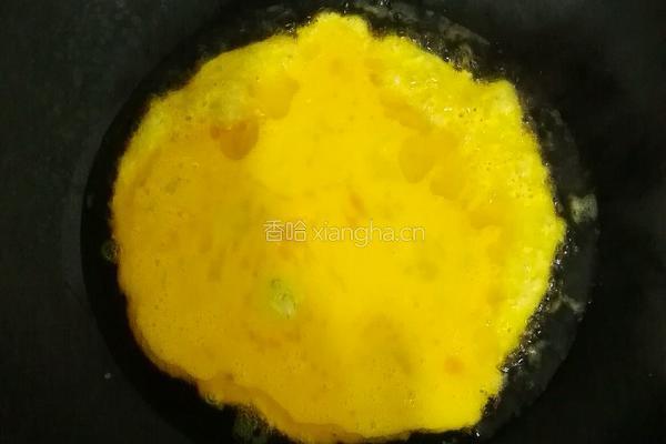 杏鲍菇炒鸡蛋的做法图解3