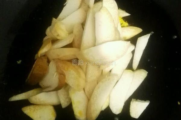 杏鲍菇炒鸡蛋的做法图解5
