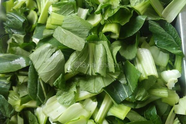 香茹扒油菜的做法图解1