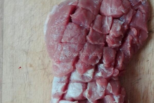 菠萝咕噜肉的做法图解1