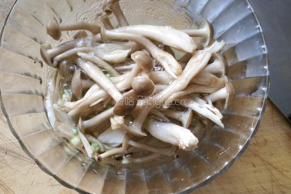 干炸鹿茸菇的做法图解4