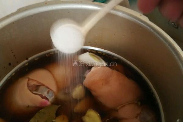高压锅酱肘子的做法图解10