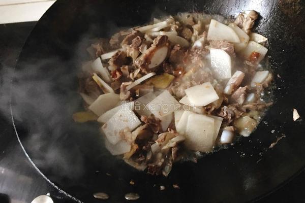 萝卜炖牛筋肉的做法图解8