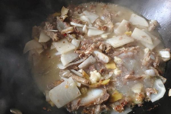 萝卜炖牛筋肉的做法图解9