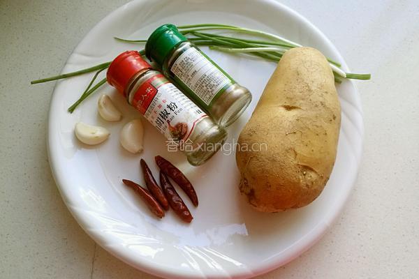 酸辣土豆片的做法图解1