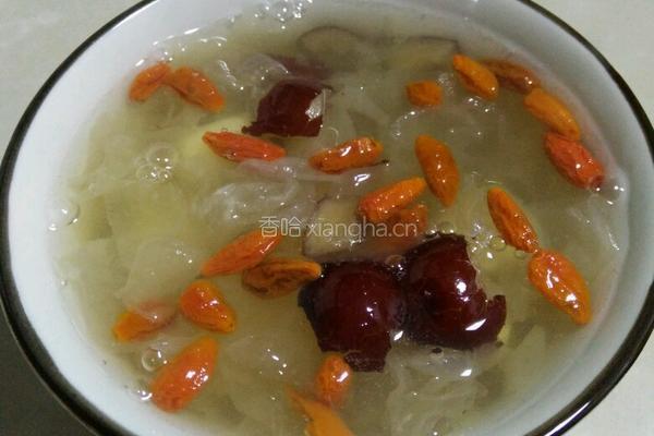 银耳莲子羹的做法图解9
