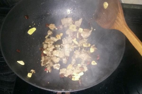 椒丝肉片炒面的做法图解8