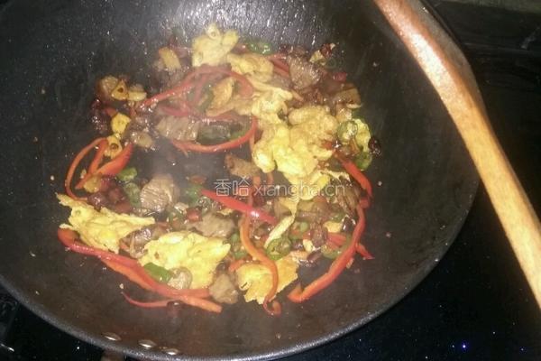 椒丝肉片炒面的做法图解9