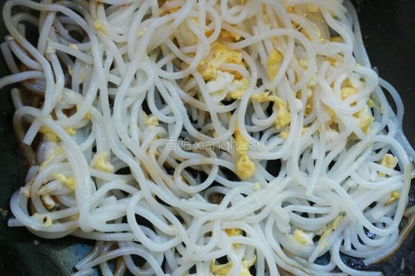 鸡蛋炒桂林米粉的做法图解4