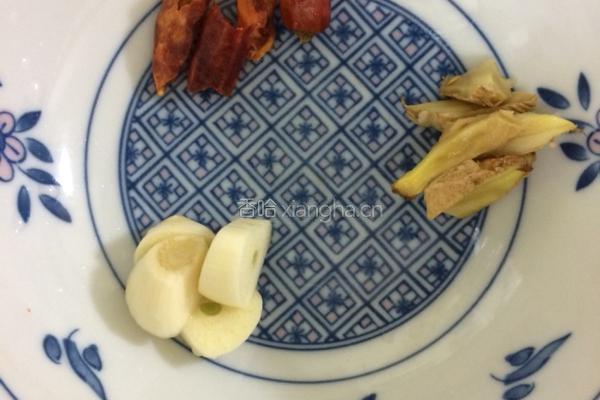 宫爆鸡丁的做法图解3