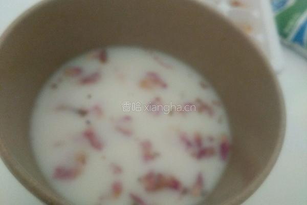 牛奶玫瑰冻的做法图解3