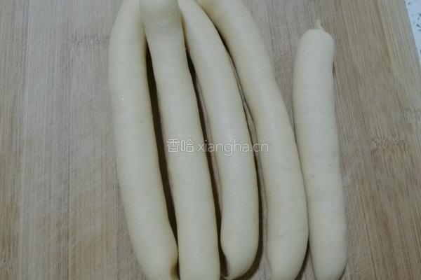 红烩泥肠的做法图解1