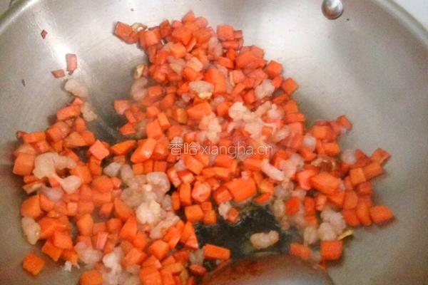 胡萝卜虾仁炒蛋的做法图解2