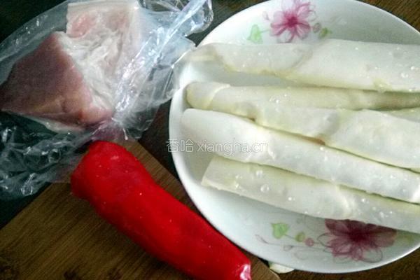茭白肉片的做法图解1
