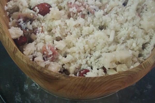 腊肉荸荠莲藕红枣糯米饭的做法图解7