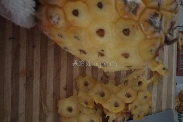 糖水菠萝的做法图解3